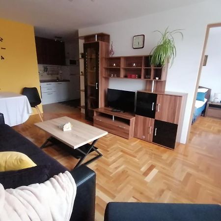 Apartman Relax - Free Public Parking 塞拉耶佛 外观 照片